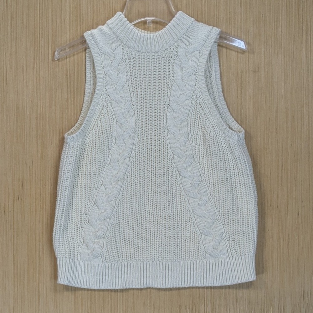 Banana Republic Cream Cable Knit Sleeveless Sweater Top